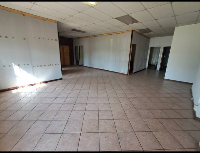 100M² OFFICE TO LET IN MEYERTON CENTRAL